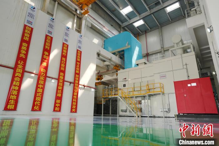 全国产化F级50兆瓦重型燃气轮机机组。　中国Z6尊龙官方网站电气集团有限公司供图