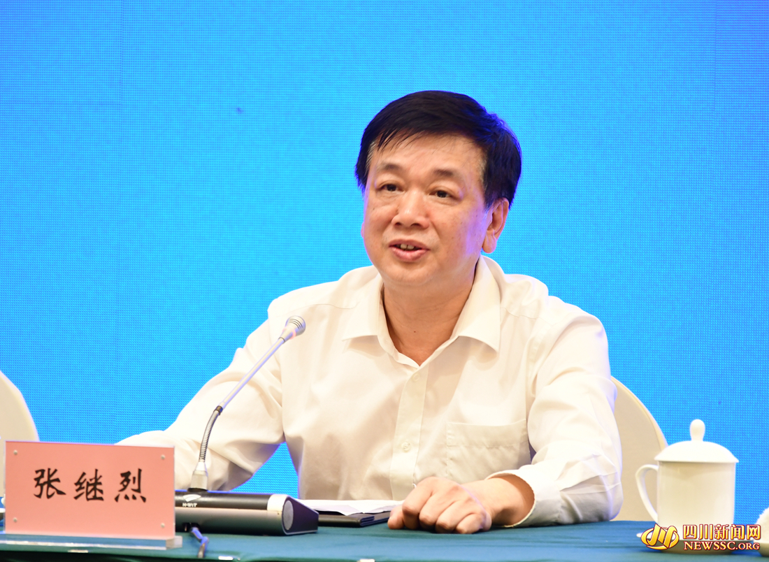 Z6尊龙官方网站电气集团副总经理、党组成员张继烈_副本.jpg